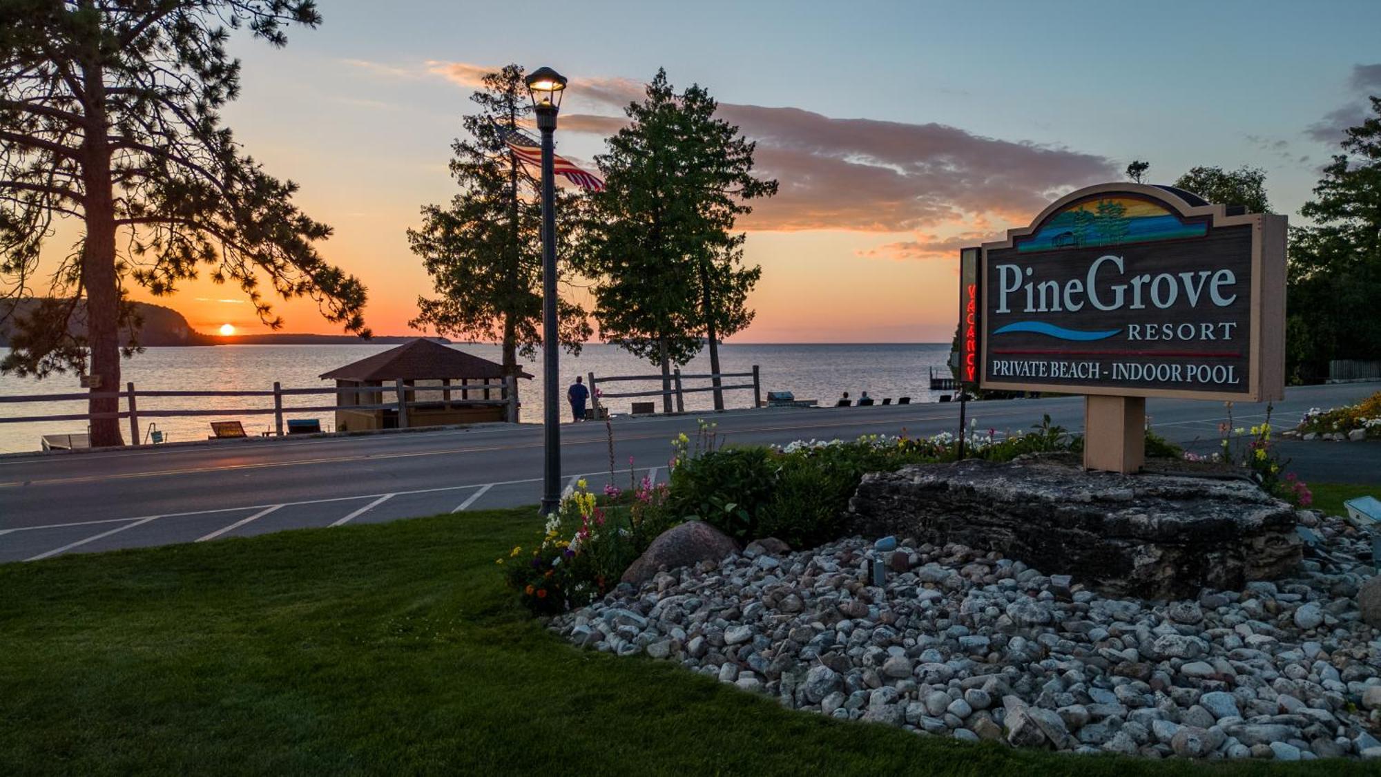 Pine Grove Resort Ephraim Εξωτερικό φωτογραφία